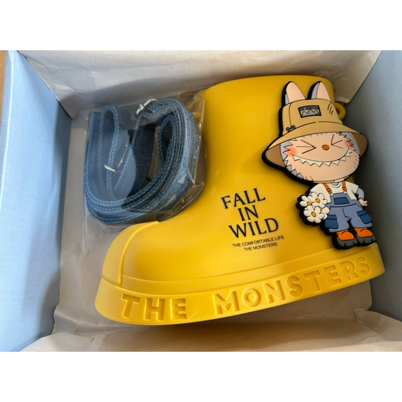 ✅ของแท้✅ กระเป๋ารองเท้าบูทลาบูบู้ The Monster Fall in wild crossbody bag พร้อมส่ง
