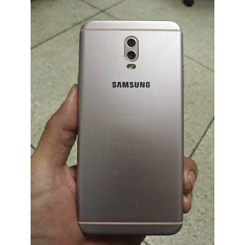 samsung j7plus จอแท้มือสองตำนิกล้องหน้ามัวอย่างอื่นใช้งานปกติ