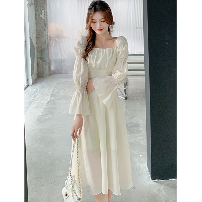 เดรสฝรั่งเศส เดรสแขนพัฟ คอเหลี่ยม และสไตล์เว้าหลัง