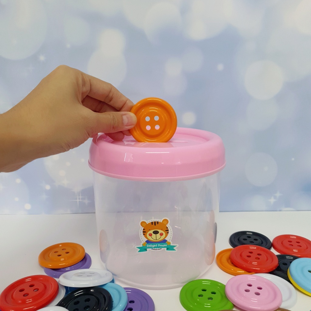 [พร้อมส่ง] กระดุมยักษ์แยกสี เม็ดใหญ่ ชุดแยกฝึกหยอด ของเล่นเสริมพัฒนาการ เพิ่มทักษะจินตนาการ