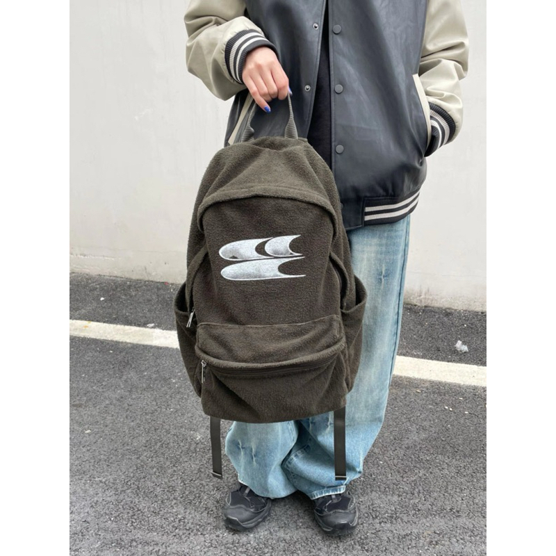 (พร้อมส่ง) แท้💯 กระเป๋า Crying Center algae green backpack bag