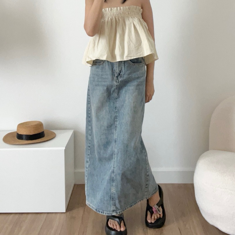 ส่งต่อ กระโปรงยีนส์ผ่าหลัง Size S จากร้าน 19decourday