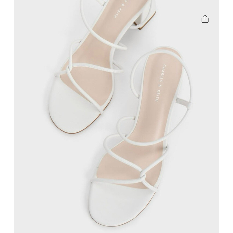 รองเท้า Charles & Keith - สีขาว มือ 2 ของแท้ 100%