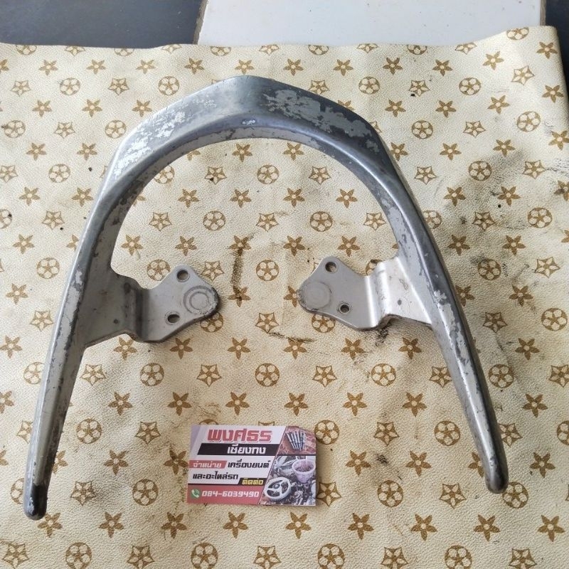 Yamaha Spark Nano rơi khỏi xe