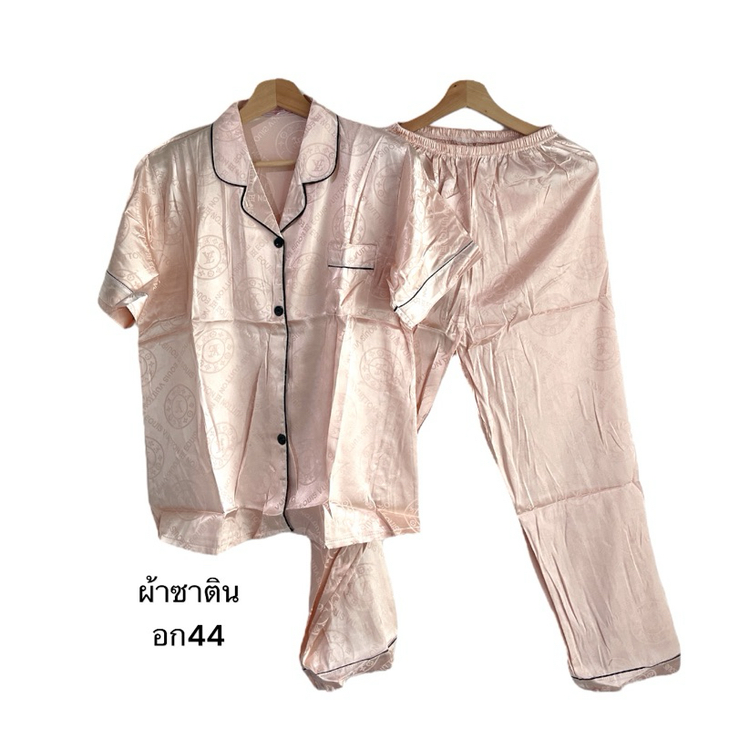 ชุดนอนแขนสั้นขายาวอก44ผ้าซาตินพิมลาย