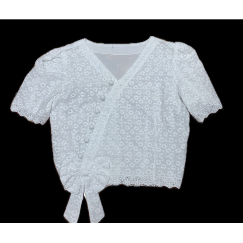 เสื้อลูกไม้สีขาว ตามไซส์