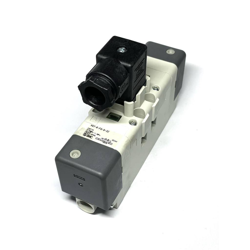 SMC โซลินอยด์วาล์ว Solenoid Valve รุ่น VQ7-6-FG-D-3Z