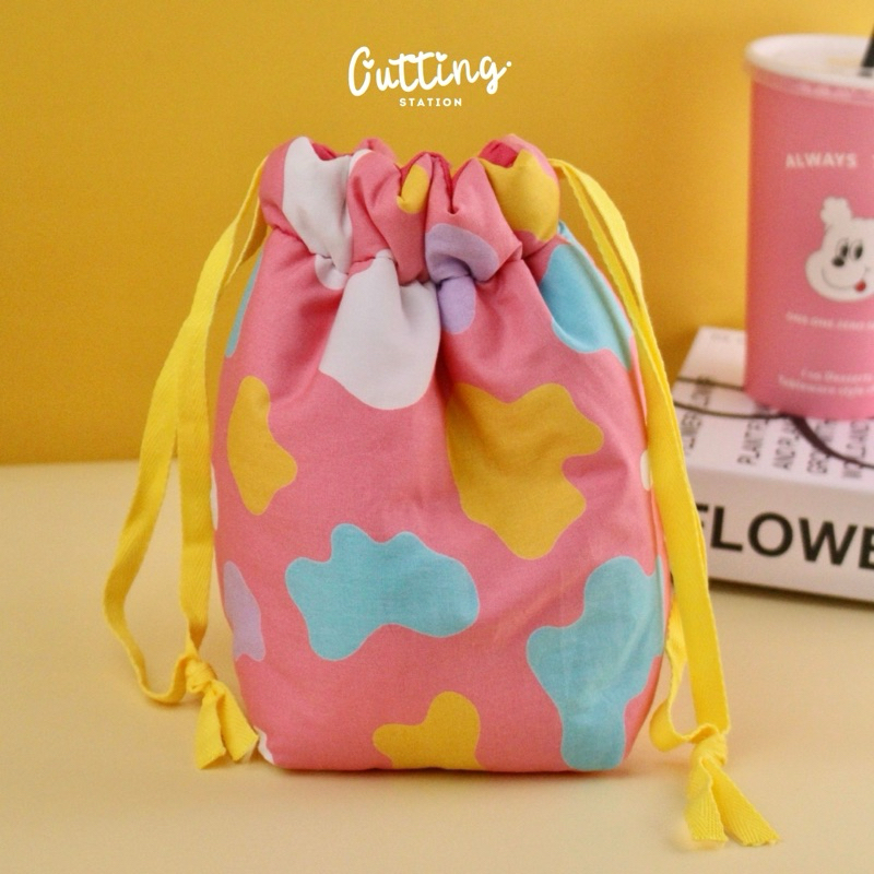 ถุงผ้าหูรูด | กระเป๋าหูรูด มีซับใน สีชมพู ลายน้องวัว 💖