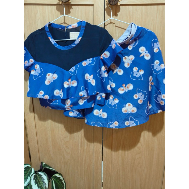 ชุดเซท มือสองสภาพดี มือสองสภาพดีdoir เสื้อm กระโปรงLสภาพดีไม่มีตำหนิ