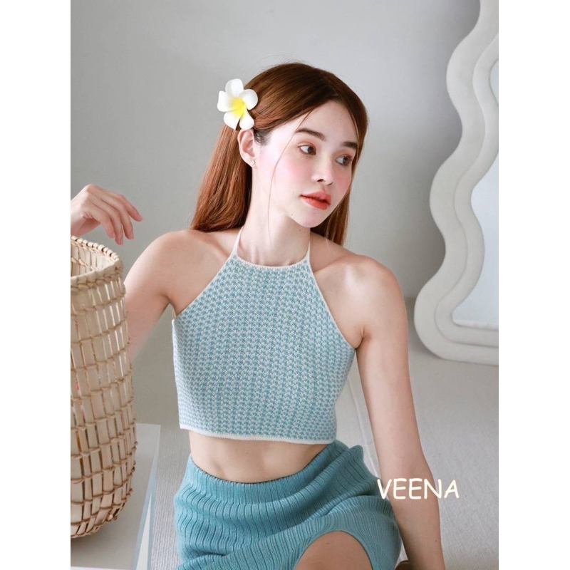 เสื้อครอปคล้องคอโชว์หลังผ้าไหมพรม เสื้อครอปไหมพรมคล้องคอขอบทูโทน เสื้อครอปคล้องคอไหมพรมโชว์หลัง แบบพิมฐา