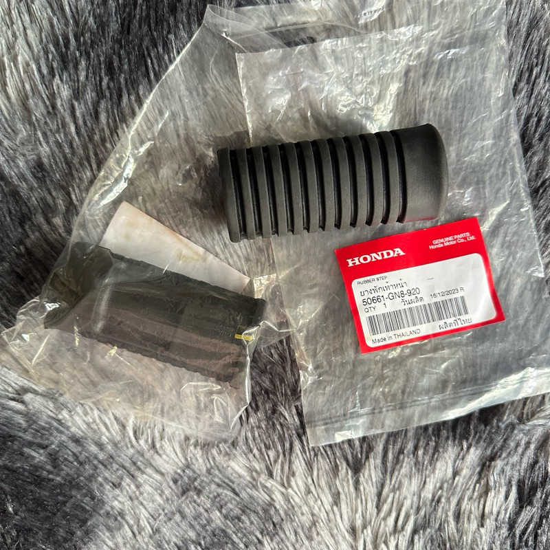 ยางพักเท้าหน้าเวฟ125r/s/x/i(ไฟเลี้ยวบังลม) แท้ศูนย์ 50661-GN8-920 - รูปที่ 2