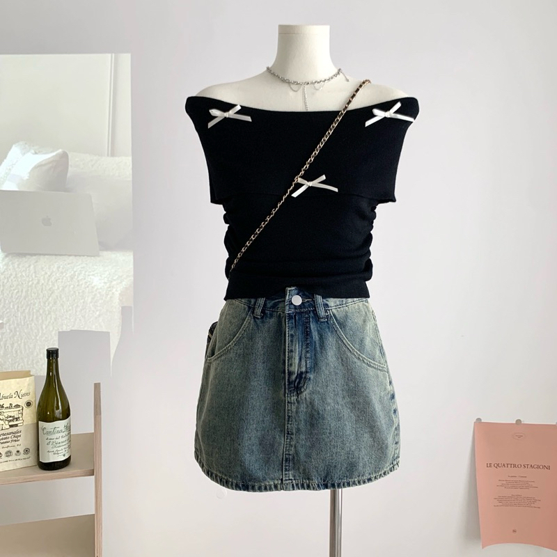 STR พร้อมส่ง💗เสื้อปาดไหล่เซ็กซี่ผู้หญิง💗แต่งโบว์ สีพื้น ผ้าไหมพรม ทรงเข้ารูป สาวอวบใส่ได้ ชุดไปทะเล สไตล์เวียดนาม - รูปที่ 6