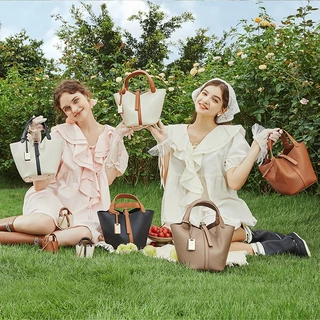 AGE FREE Jennie Bag กระเป๋าสะพายข้างแฟชั่นผู้หญิง กระเป๋าถือผู้หญิง