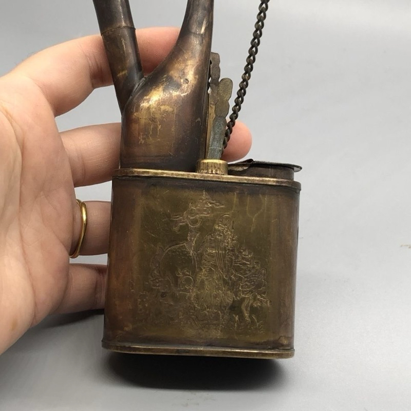 ของสะสมโบราณสมัยสาธารณรัฐจีน เบ็ดเตล็ด ต้นสนอายุยืน ท่อสูบน้ำทองเหลือง ไม้คทาสำหรับสูบบุหรี่รูปดาวอายุยืน แบบโบราณ