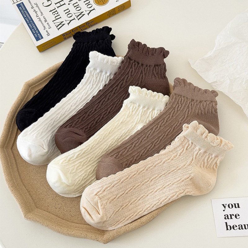 ถุงเท้าข้อสั้นสีทึบ ถุงเท้าลูกไม้ สไตล์เรโทร นุ่ม สบาย และระบายอากาศได้ดี