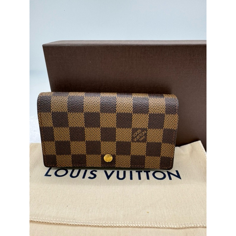 กระเป๋าสตางค์ใบกลางLV Damier Tresor Wallet มือสองของแท้พร้อมส่ง