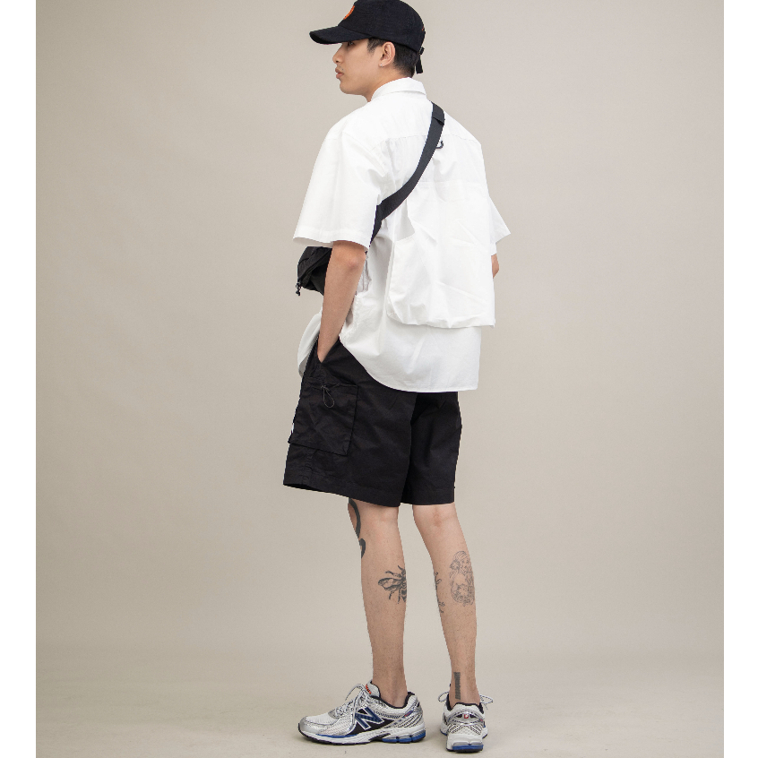 Oversize camping shirt back pocket