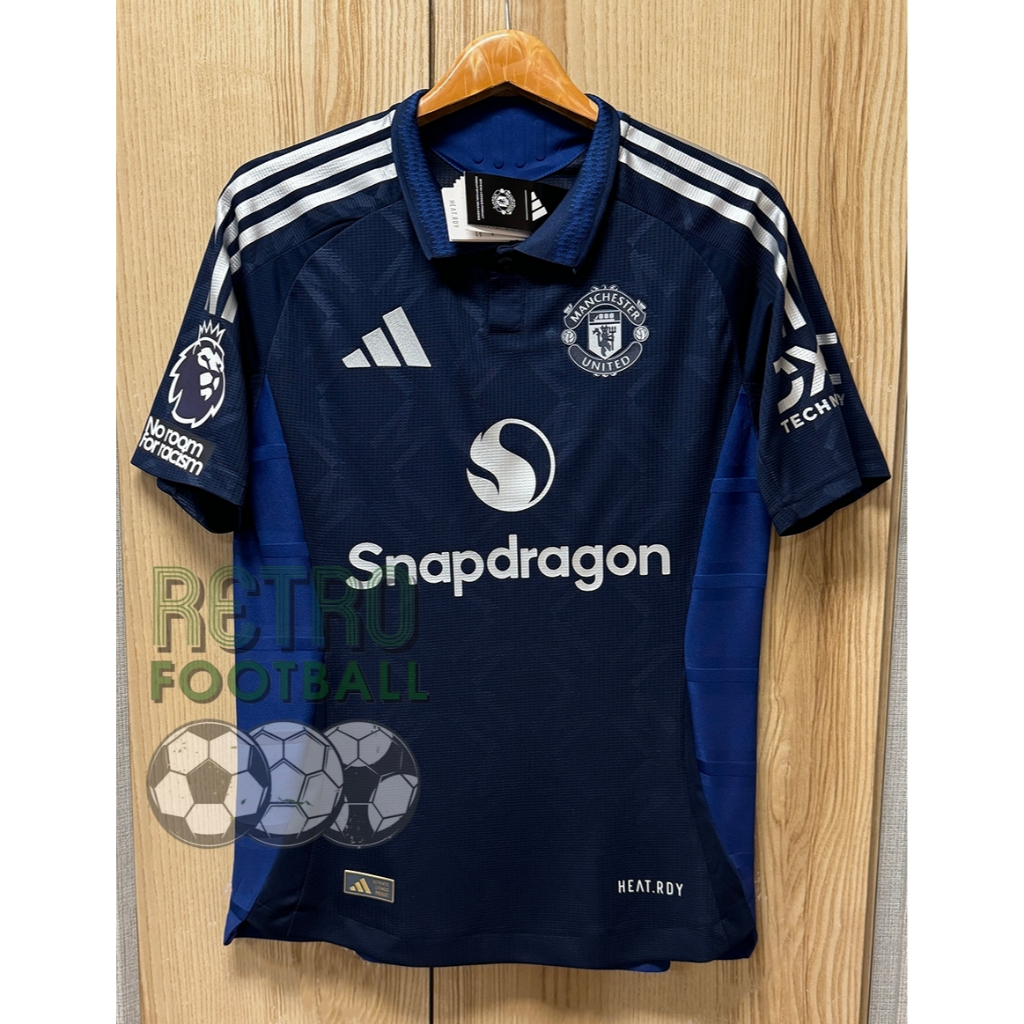 เสื้อฟุตบอล แมนยู Away ชุดเยือน PLAYER เกรดนักเตะ ปี24/25 ฟลูออฟชั่น ชื่อเบอร์นักเตะEPL ครบทุกคน(รับประกันคุณภาพสินค้า)