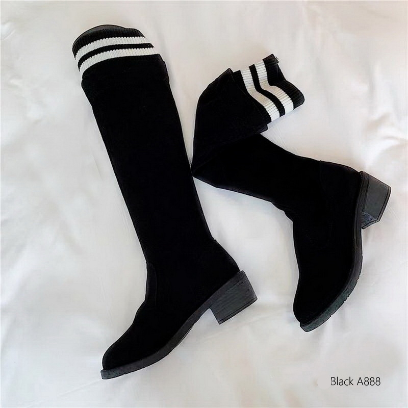 A8888 รองเท้าบูทยาวดำ เสริมส้น พร้อมโพสท่าสวยๆๆกันได้เลยจ้า