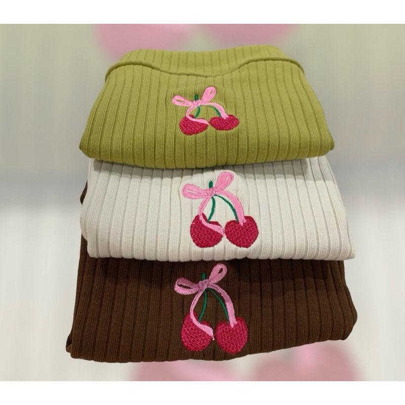 เสื้อเกาะอก ปักลายเชอร์รี่ผูกโบว์ Cherry Top เนื้อผ้ายืดเกรดA เนื้อนิ่มไม่บางรัดตามรูปร่าง THB390.00