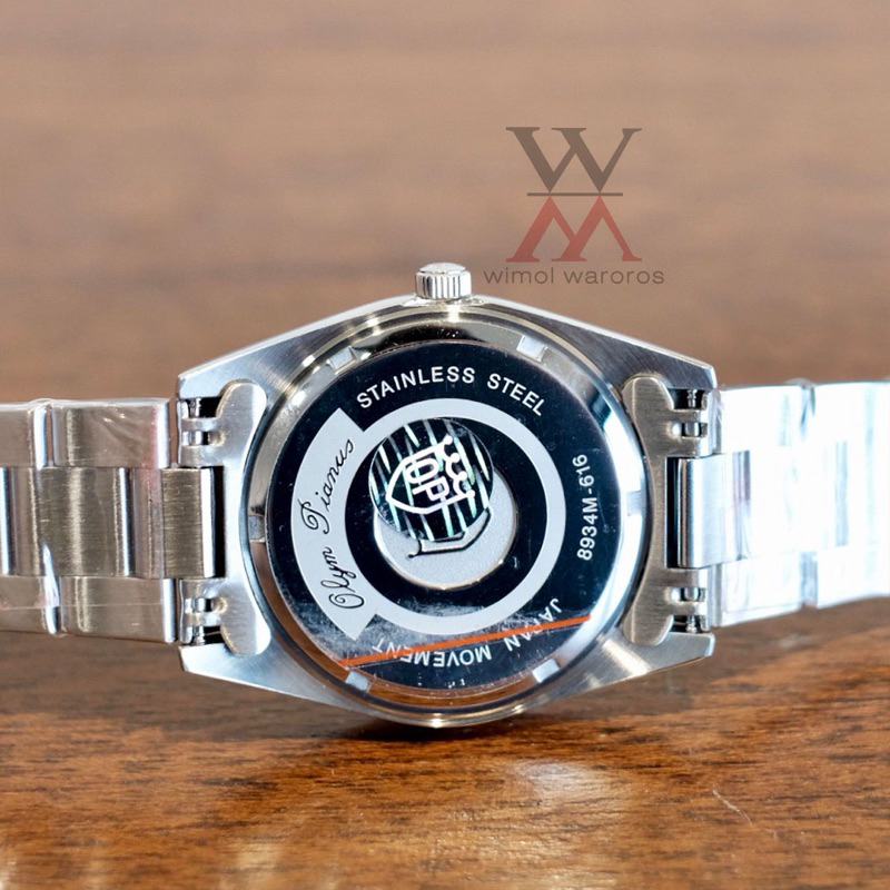 นาฬิกา OP (Olym Pianus) รุ่น 8934M-616 SPORTMASTER Sapphire Quartz (หน้าเงิน-เรือนเงิน)