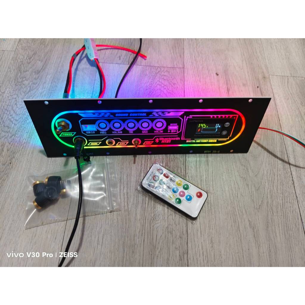 ชุดเพลท HT21 ลายคาด เดินระบบไฟ ไม่เอาแอมป์  วัดแบตดิจิตอล มีไฟled เดินสายให้พร้อมใช้งานเหลือใส่แอมอย่างเดียว