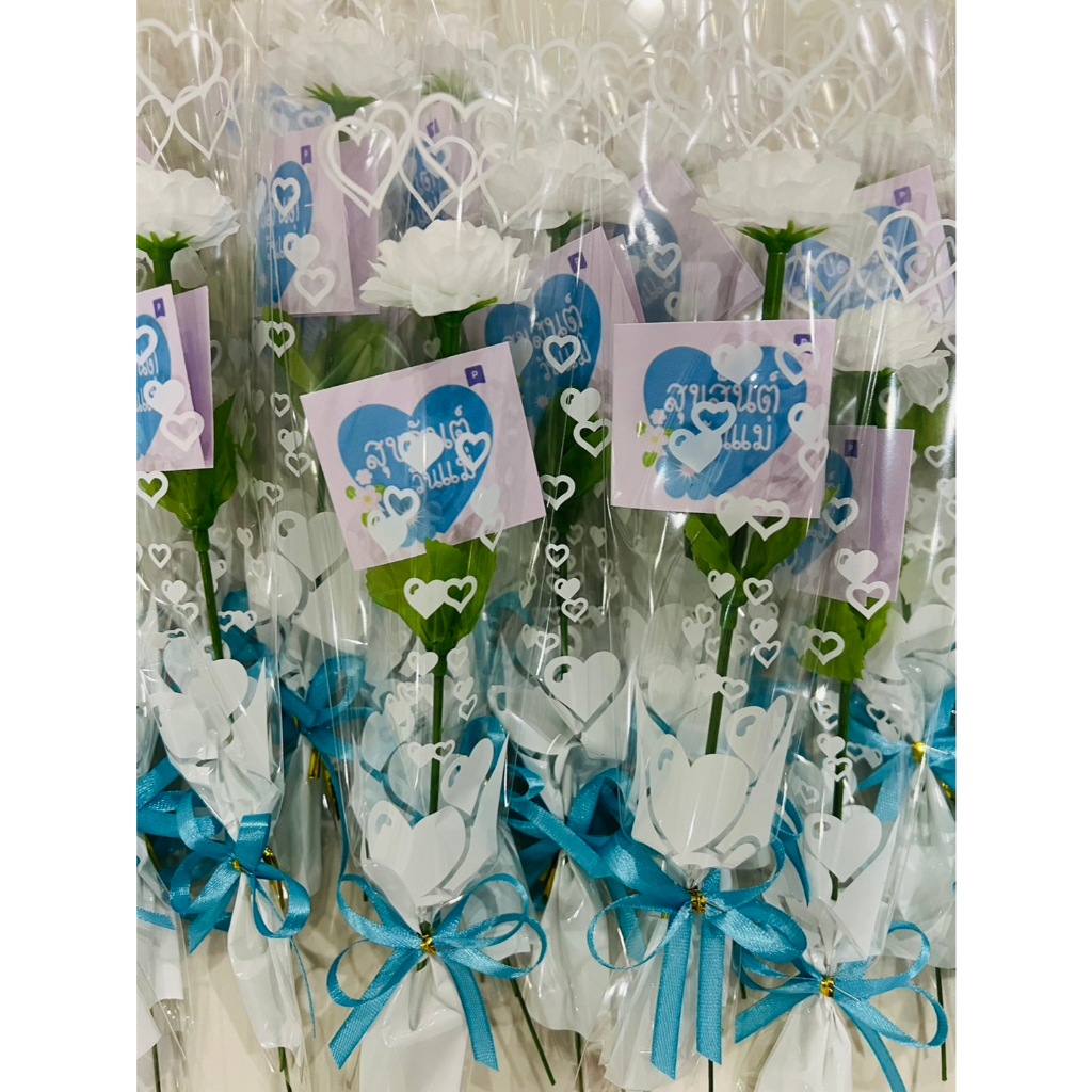 ดอกมะลิ (ช่อดอกมะลิวันแม่ 1ดอก+ฟรีซอง+ฟรีโบว์สีฟ้า+ฟรีการ์ด) ดอกมะลิวันแม่สีขาว ช่อดอกมะลิ ช่อมะลิ ช่อวันแม่+การ์ด+โบว์
