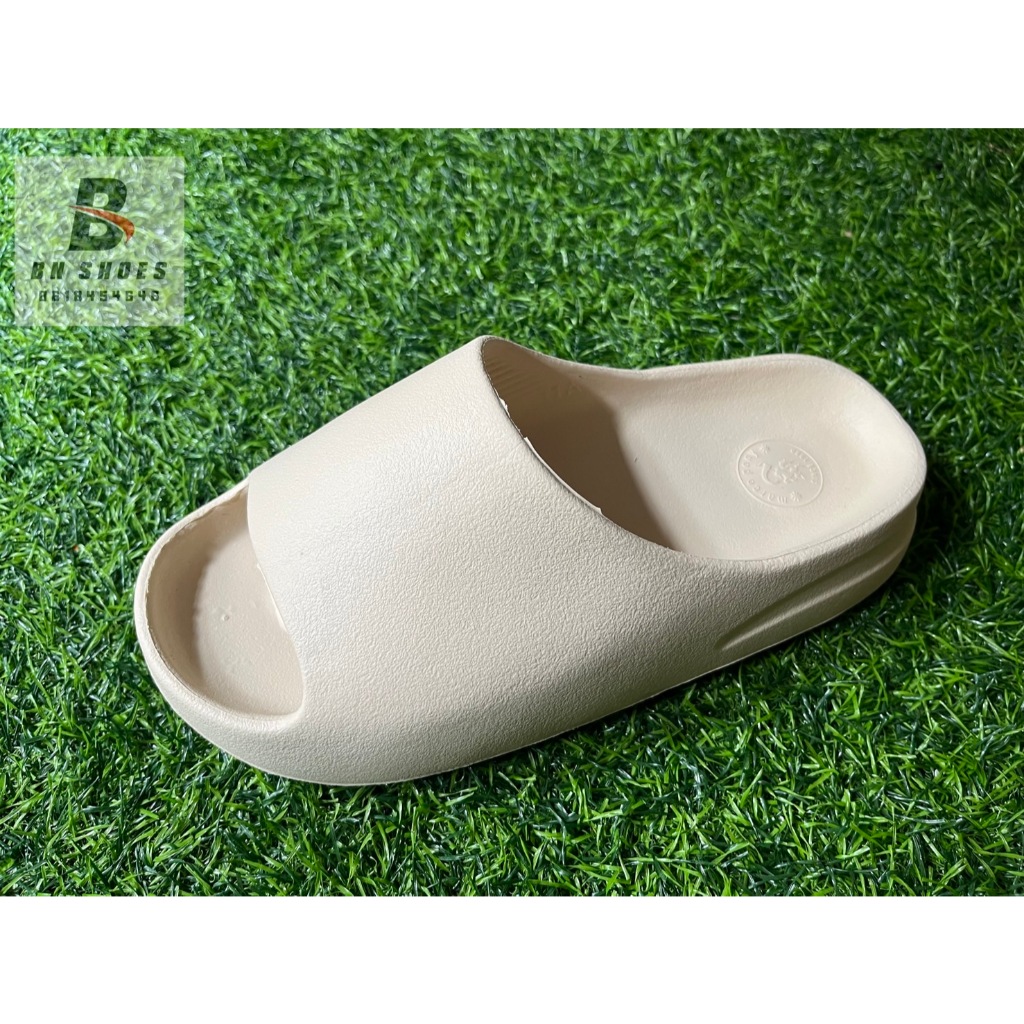 รองเท้าสวมชายหญิง MAECO PONY พื้นหนานิ่ม รุ่น 2173สวมใส่สบายเท้าสุดมี3สี ดำ โอวัลติน ครีมไซร้36-45