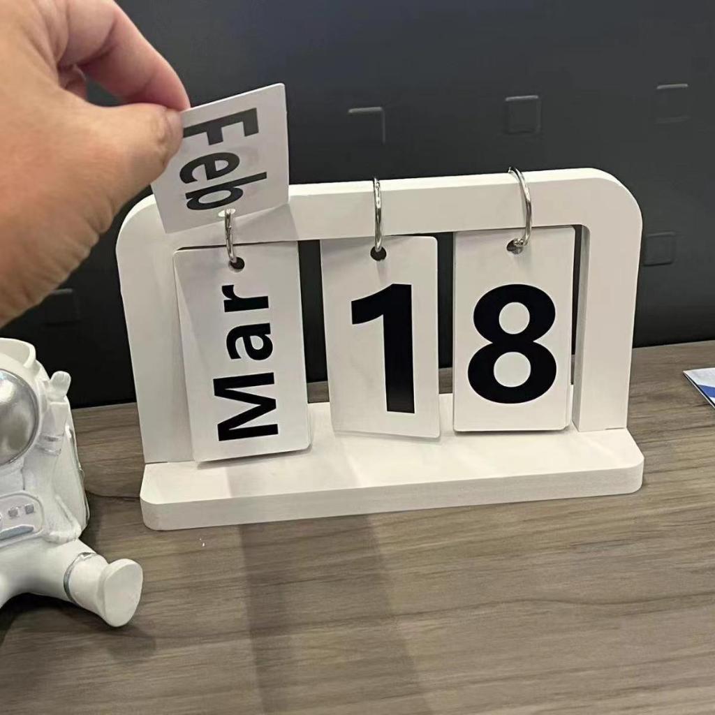 ปฏิทินสร้างสรรค์เดสก์ท็อปไม้พลิกโต๊ะด้านบนงานฝีมือเครื่องประดับตกแต่ง