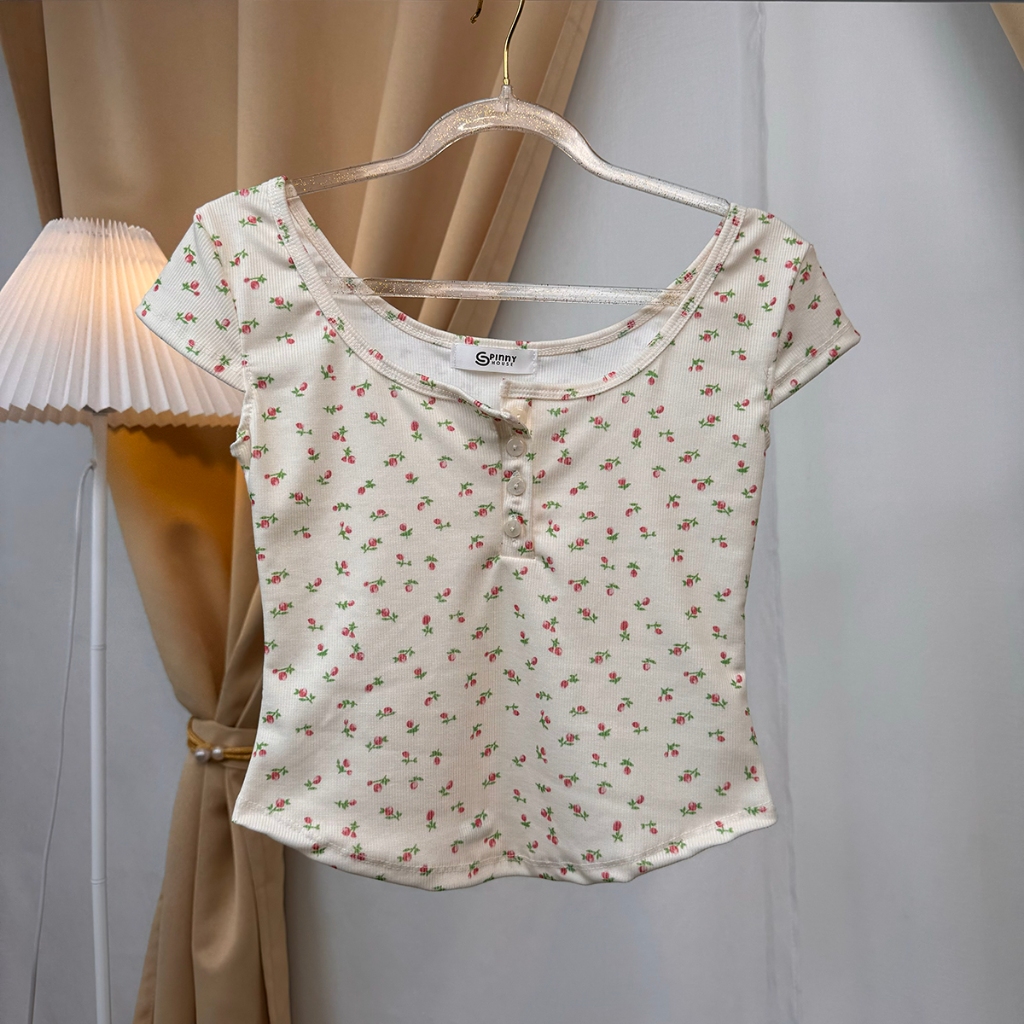 เสื้อยืดแขนสั้น ครอปBABYTEE ลายดอกไม้น่ารัก 🐰 ดีเทลติดกระดุม  ผ้ายืดเยอะใส่สบาย  รุ่น ส้มเช้ง - รูปที่ 4