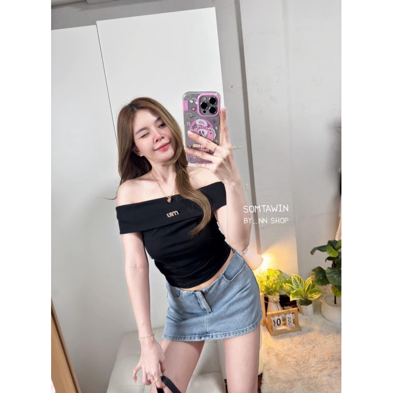 เสื้อทรงปาดไหล่Miu minผ้ายูนิโคล่ สวยมากใส่สบาย ทรงด้านข้างขยุ้มช่วงเอวค่ะ