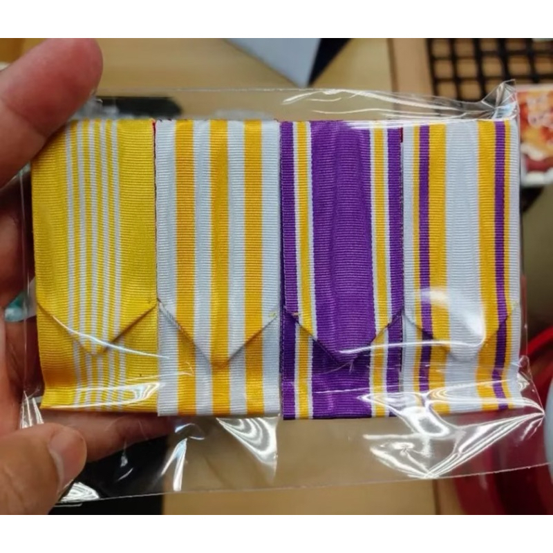 แผงสำหรับห้อยหรียญที่ระลึก (สั่งแล้วแจ้งสีแม่ค้าด้วยคะ)