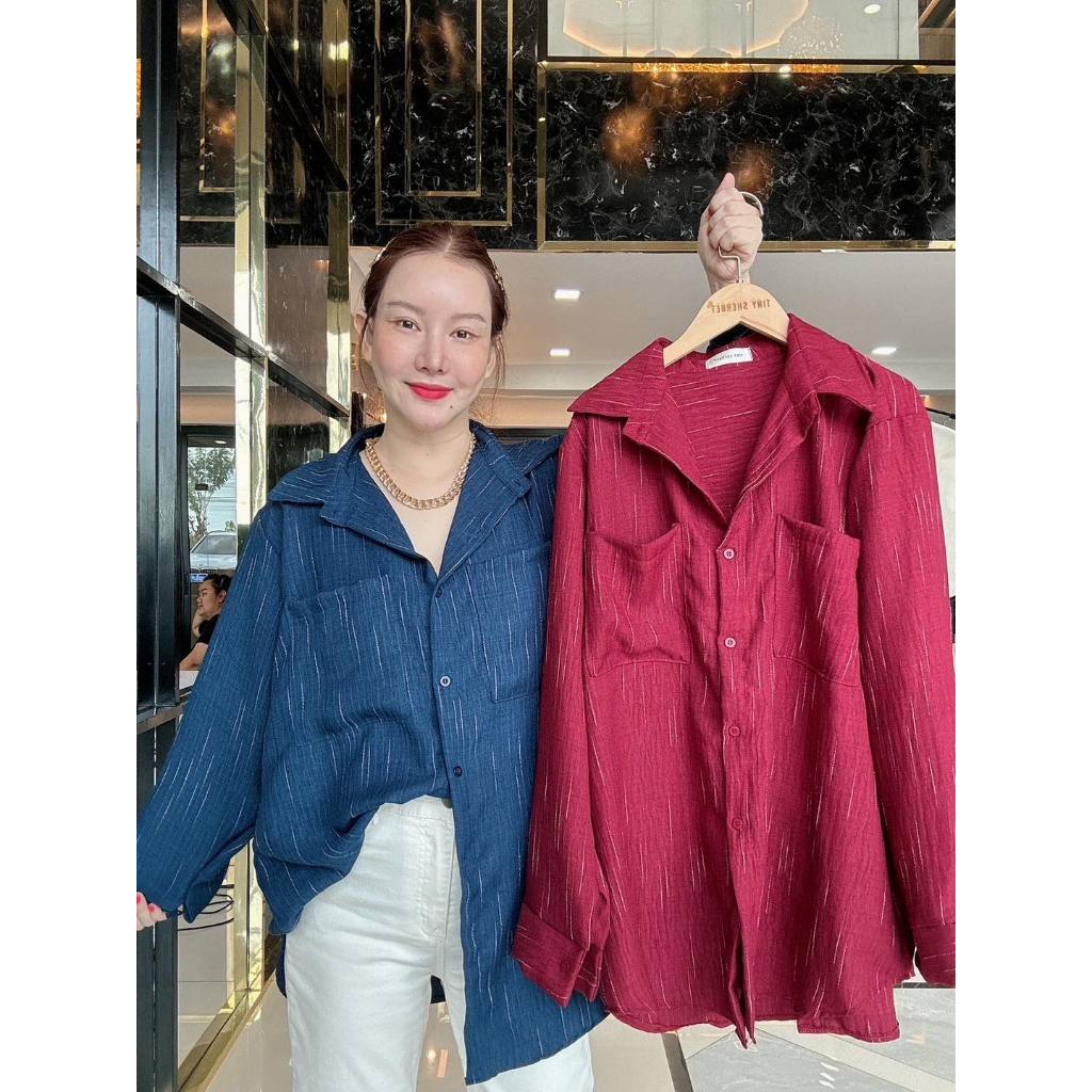 New in เสื้อเชิ้ตผ้ายีนส์นิ่มแขนยาวคอปกสไตล์Korea แต่งกระเป๋าคู่ใช้งานได้จริงxแต่งกระดุมหลังสวยมากค่ะ E46 - Tinysherbet
