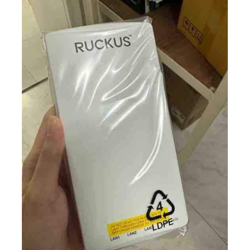 Ruckus901-H550-WW00Wall-MountedWi-FI