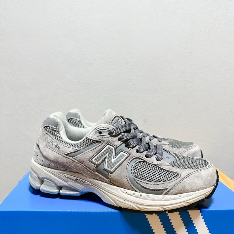 New balance 2002R 37/22.5 มือสอง