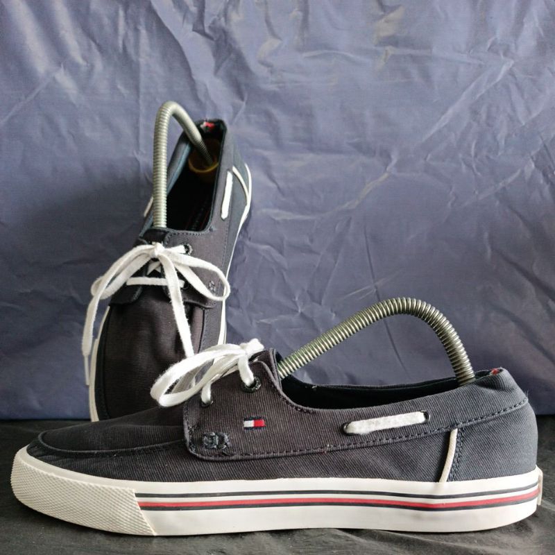 รองเท้า Tommy Hilfiger มือสองของแท้ Size 40/25 cm.