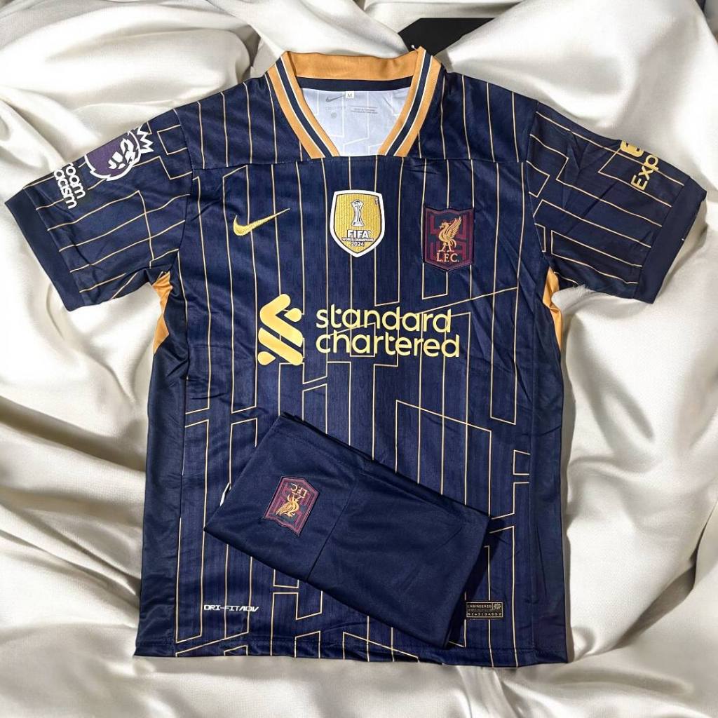 เสื้อฟุตบอล ทีมLiver เสื้อพร้อมกางเกงชุดกีฬาใหม่ล่าสุด 2024 กับ 2025 เนื้อผ้าดีใส่สบาย