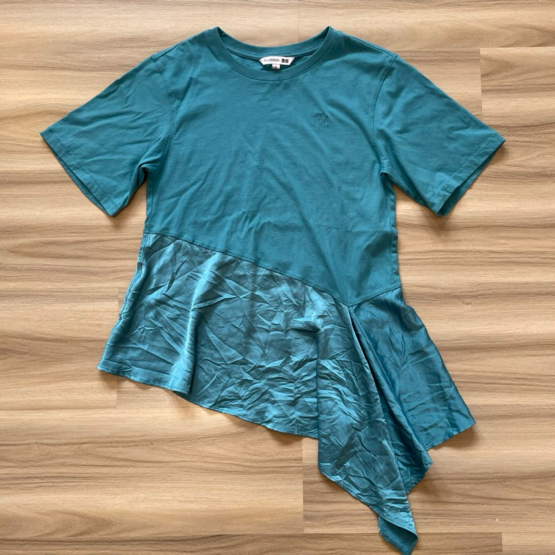 Uniqlo  size S JWA ใหม่มาก