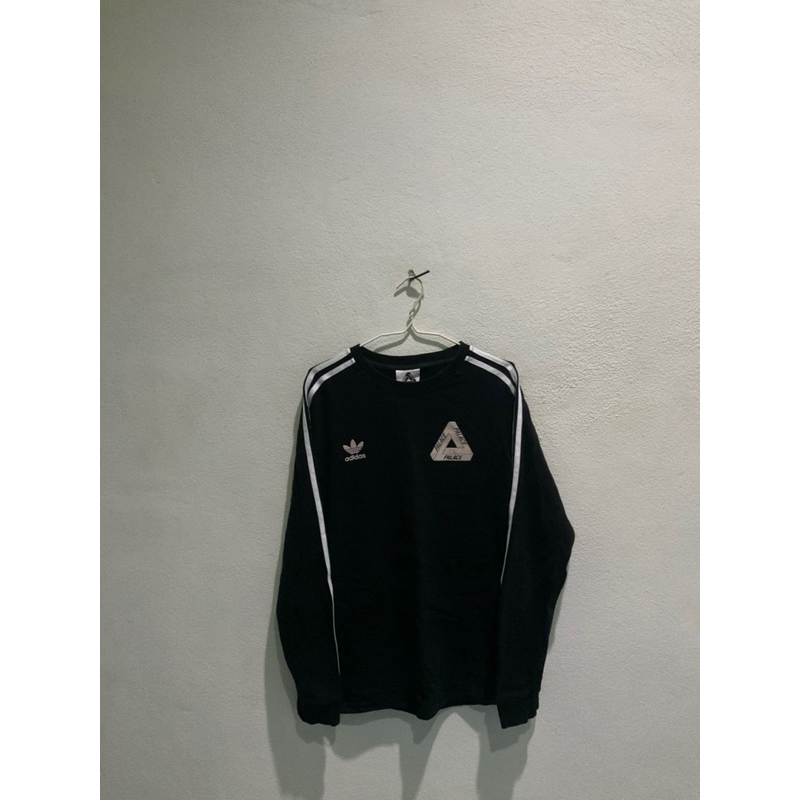 เสื้อ Adidas x Palace Skateboards หายากครับ