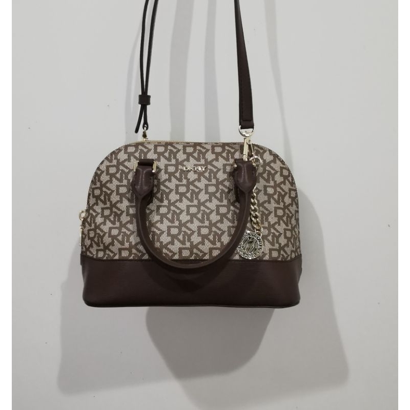 กระเป๋า DKNY มือ1แท้100% จากอเมริกา