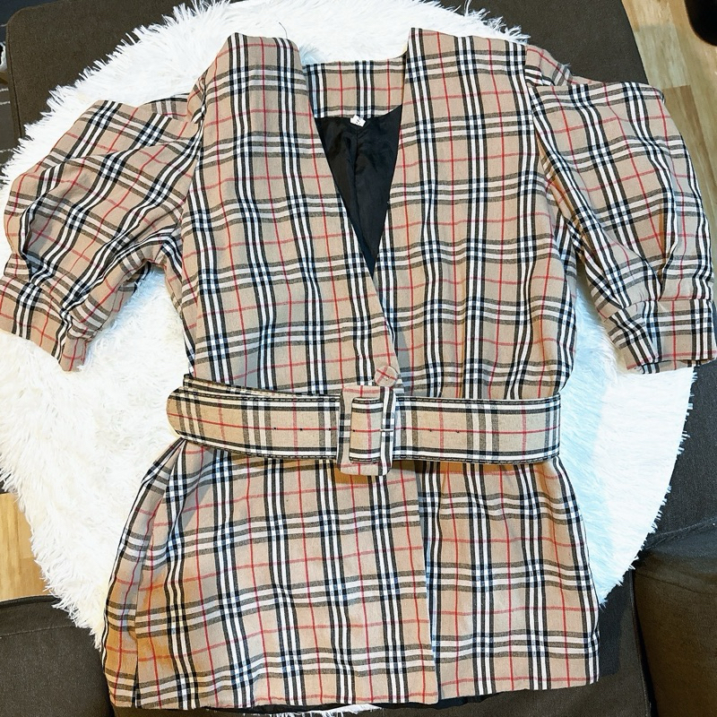 เสื้อสูท ลาย burberry