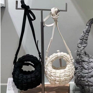 จัดส่ง 18 เม.ย. * พร้อมส่ง * COS Quilted Nano Crossbody