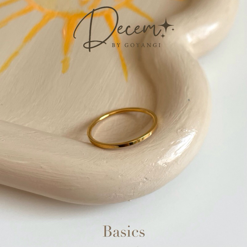 Decem- Basic แหวนวงเรียบทรงเหลี่ยม สแตนเลสสามารถใส่โดนน้ำได้ ไม่ลอกไม่ดำ
