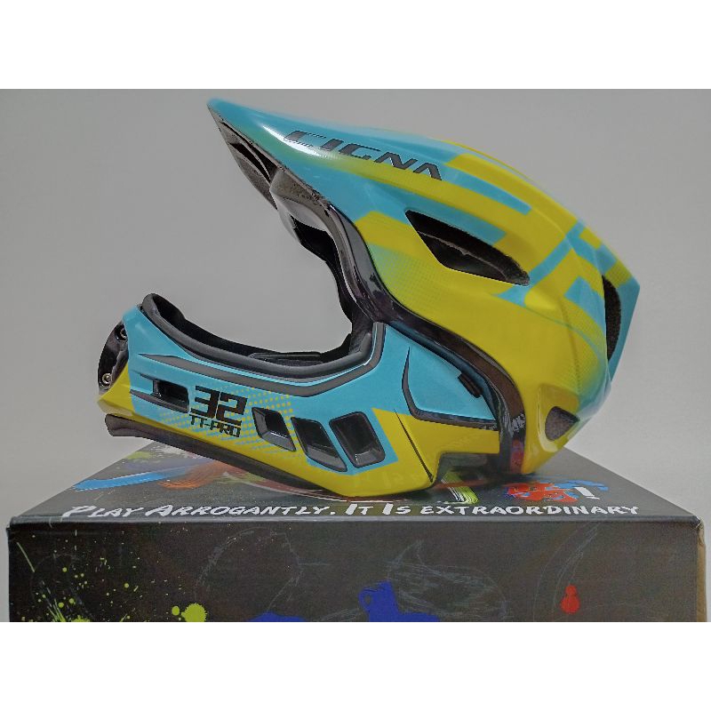 Cigna Helmet หมวกกันน็อคเด็กเต็มใบ หมวกนิรภัยสำหรับเด็ก