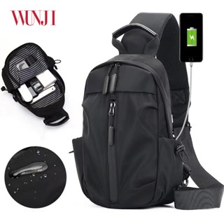 กระเป๋าสะพายไหล่ กระเป๋าคาดอก กันน้ํา พร้อมช่องเสียบชาร์จสาย…