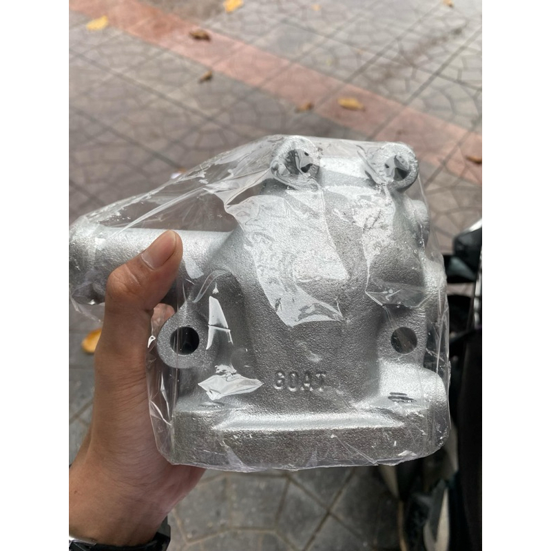 เสื้อวาล์วน้ำ HINO EH700