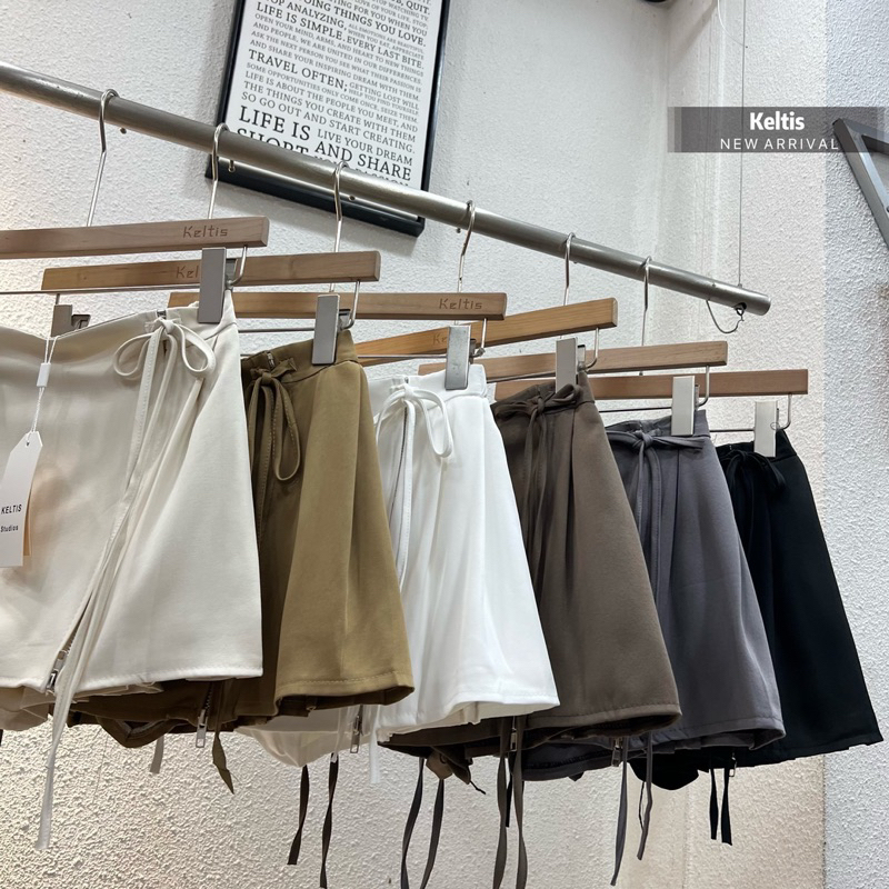 กระโปรงสั้นเอวยืด อัดจีบหลัง แต่งซิป+ผ่าหน้า ผูกโบว์เก๋ๆ ฟรีไซส์#68 - รูปที่ 4