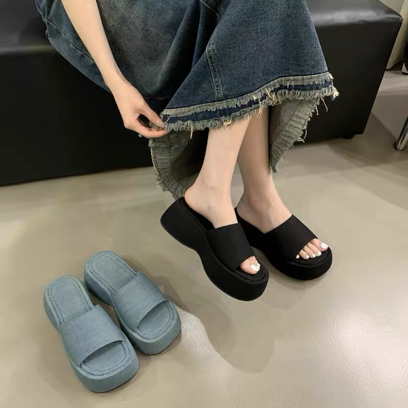 8093-12 Platform Sandal