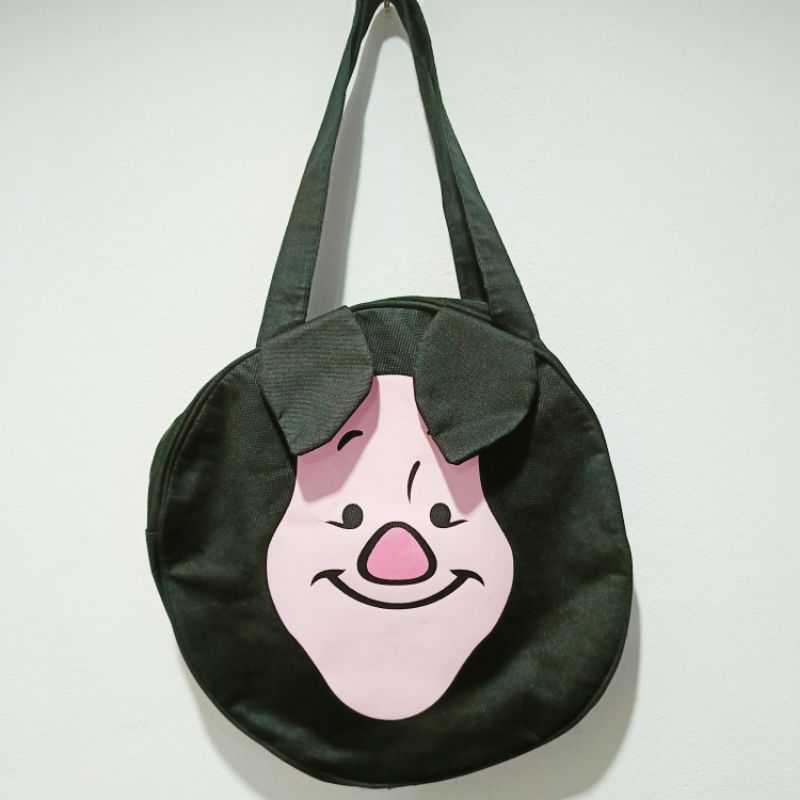 กระเป๋าสะพายข้าง ลาย piglet