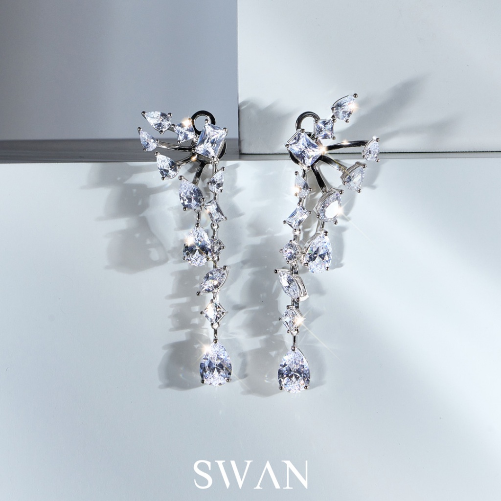 [ส่งด่วนฟรี]SWAN - Candy Chandelier Earring ต่างหูเงินแท้ ทรงระย้า ฝังเพชร Cubic Zirconia